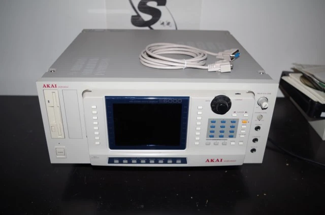 AKAI S6000 sampler mint condition 