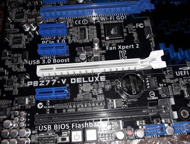 Mητρική Asus PB-Z77-V Deluxe socket 1155 - Δυσεύρετη