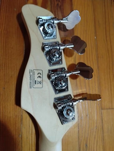 Πωλείται Sire V7 Reissue 