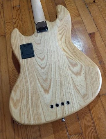 Πωλείται Sire V7 Reissue 