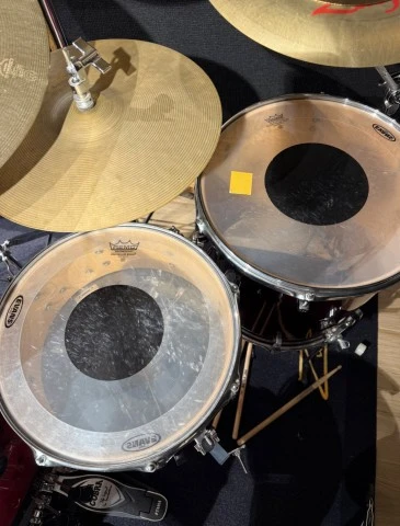 Ludwig Accent Combo Drum Set + Πιατίνια &amp; Βάσεις
