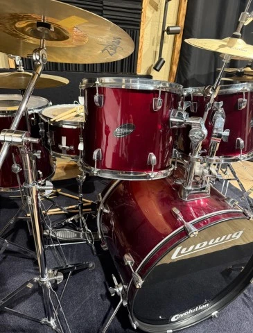 Ludwig Accent Combo Drum Set + Πιατίνια &amp; Βάσεις
