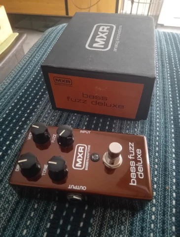 MXR Bass Fuzz Deluxe M84