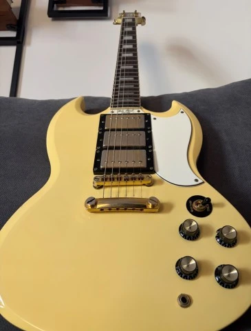 Epiphone SG G-400 (Les Paul Custom)