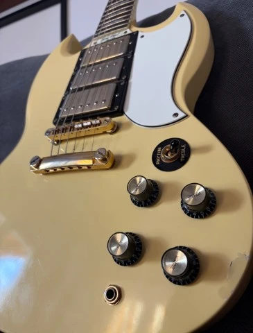 Epiphone SG G-400 (Les Paul Custom)