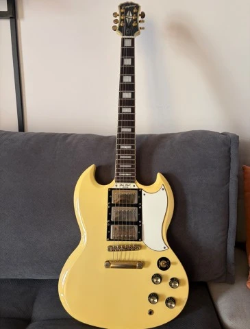Epiphone SG G-400 (Les Paul Custom)