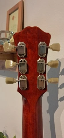 Eastman T484 (2025)