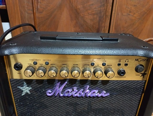 Marshall MG15GFX + άλλος ένας μαζι