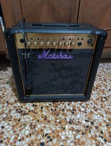 Marshall MG15GFX + άλλος ένας μαζι