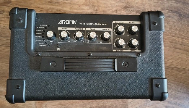 Aroma TM-15 Ενισχυτής με μπαταρία
