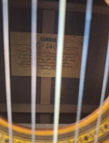 Κιθάρα Yamaha G-240 II Vintage 45 Ετών
