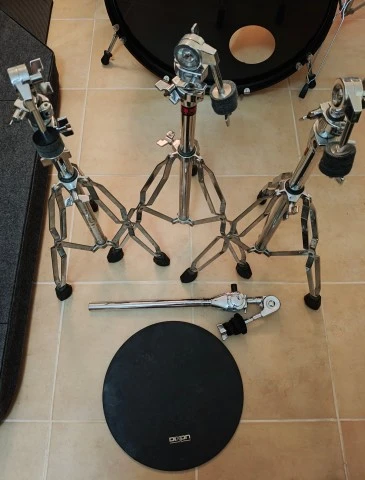 Tornado Drum Set + Extras