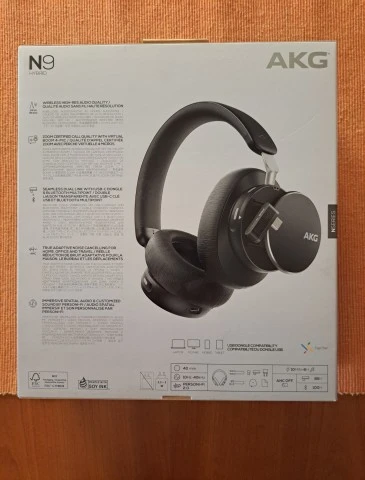 AKG N9 HYBRID.