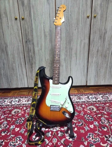 Fender Vintera ii 60s Stratocaster with mods, deluxe case and strap