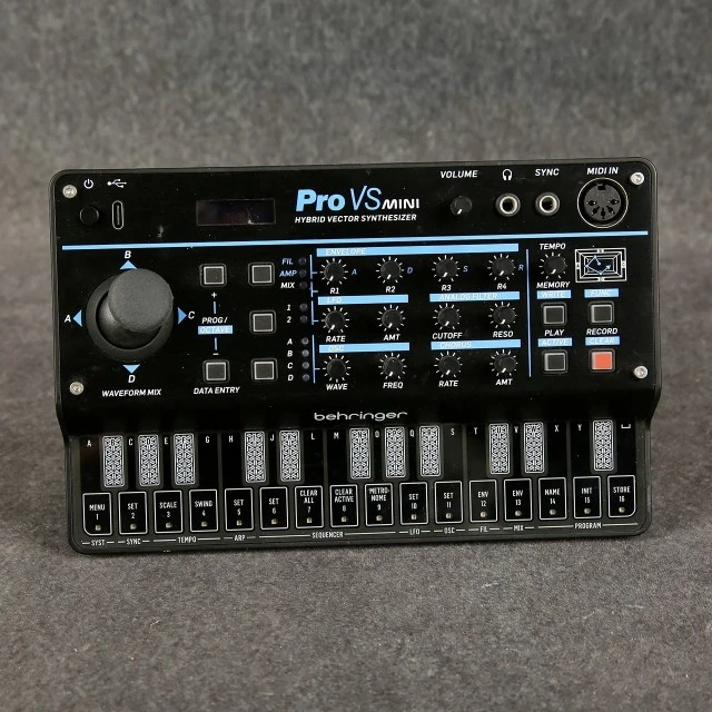 Roland-Modal-Behringer 