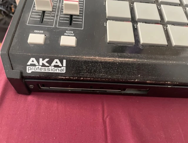Akai MPC2500