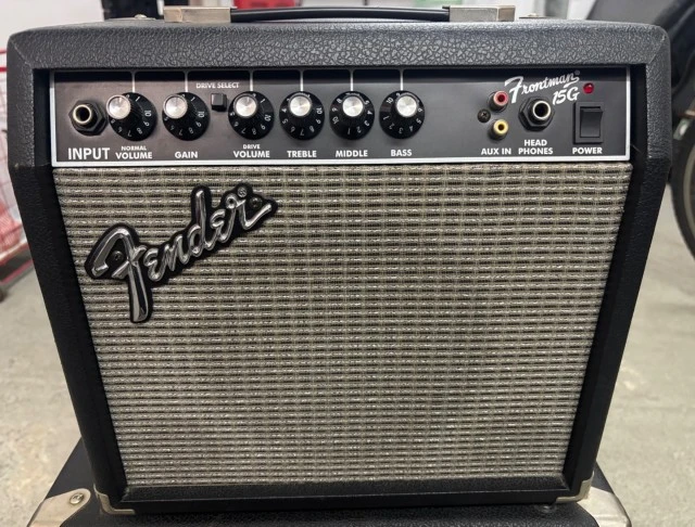 Fender Frontman 15G ενισχυτής κιθάρας 