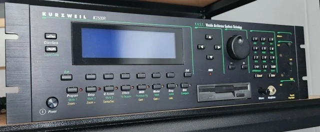 Kurzweil K2500R Sampler