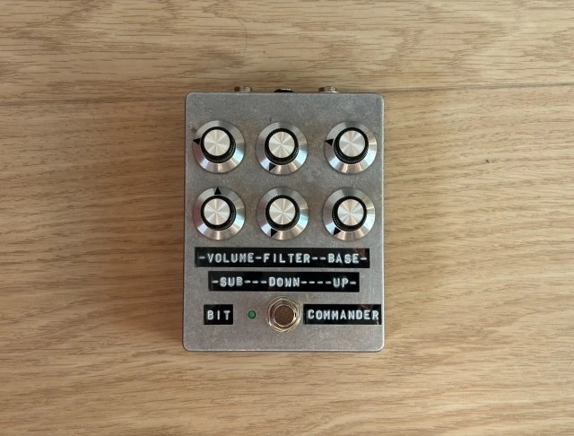 Κλώνος Earthquaker Devices Bit Commander