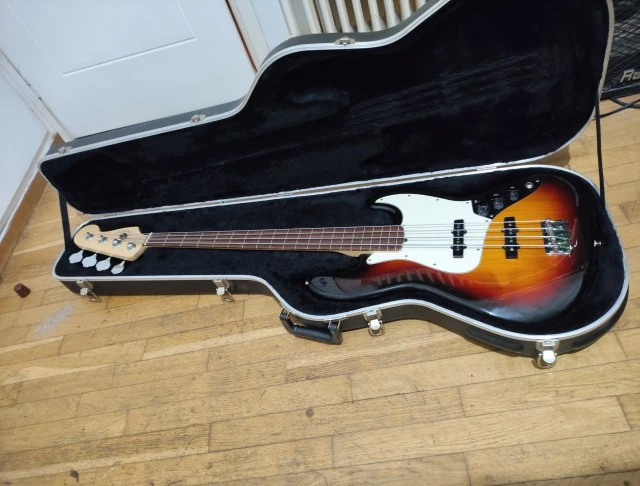 Fender Jazz Bass Fretless USA Sunburst