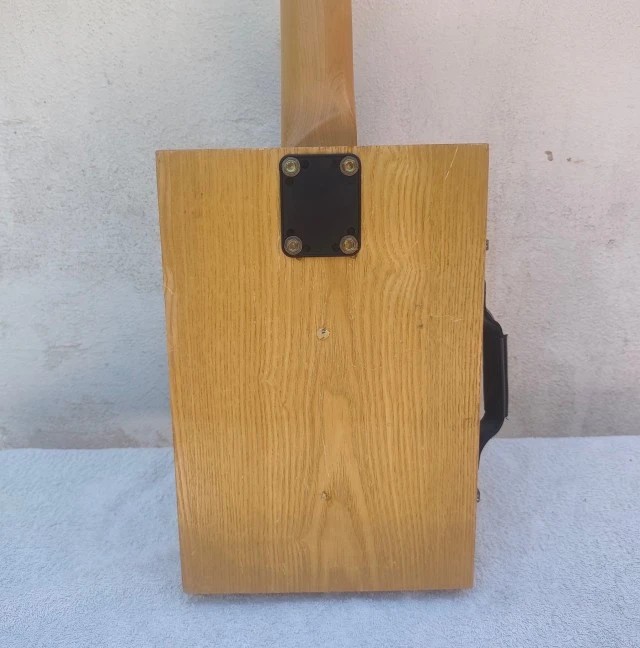 Skunk Brothers tool box guitar 