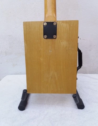 Skunk Brothers tool box guitar 