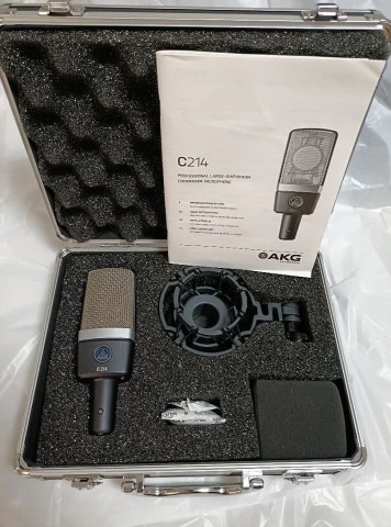 AKG C214 Made in Austria Mint Condition 