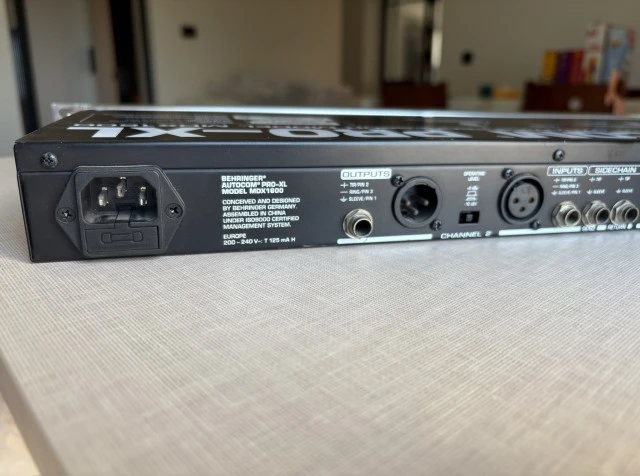Behringer Autocom Pro-XL Dynamics Processor