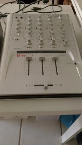 Vestax pcv 180  3 channel mixer 