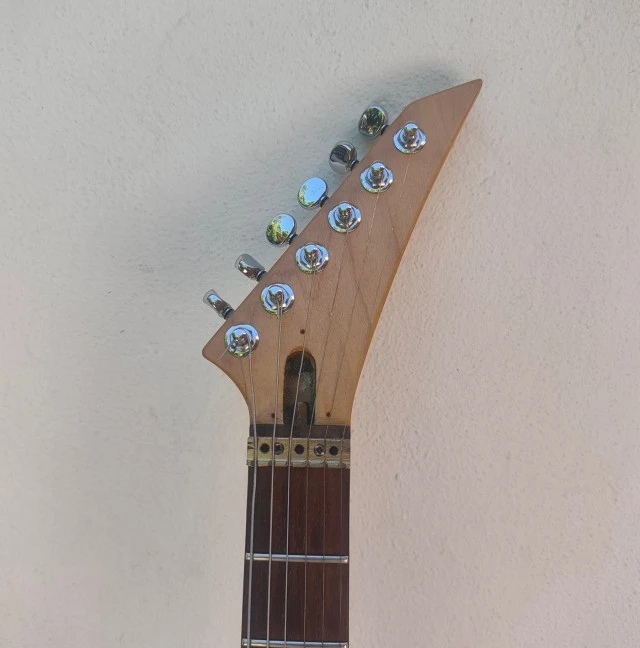 Shred jazz box guitar