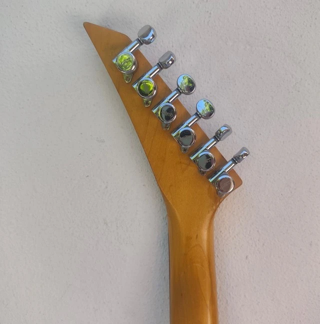 Shred jazz box guitar