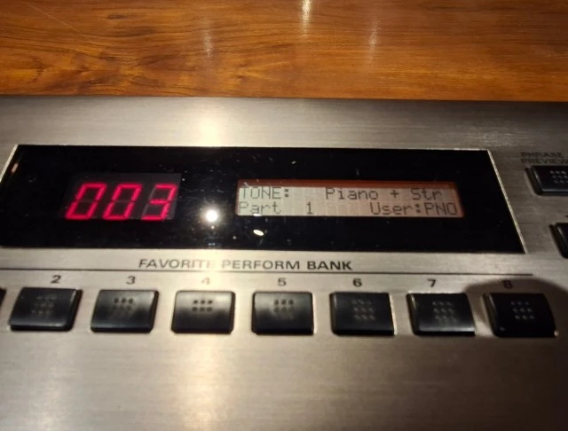 Roland RS-5 Synthesizer (61 Keys)