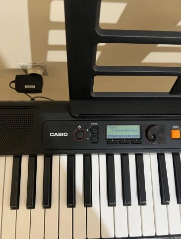 Αρμόνιο Casio με πλήρες εξοπλισμό!!
