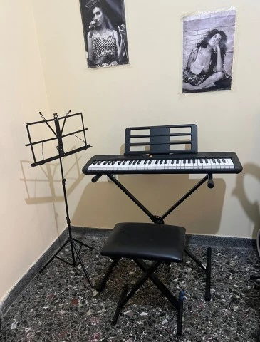 Αρμόνιο Casio με πλήρες εξοπλισμό!!