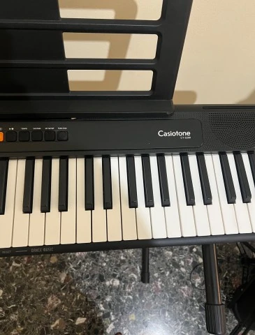 Αρμόνιο Casio με πλήρες εξοπλισμό!!