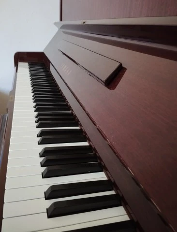 Πιάνο Yamaha U1 μαόνι