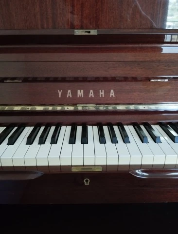 Πιάνο YAMAHA U1 μαόνι σε άριστη κατασταση 