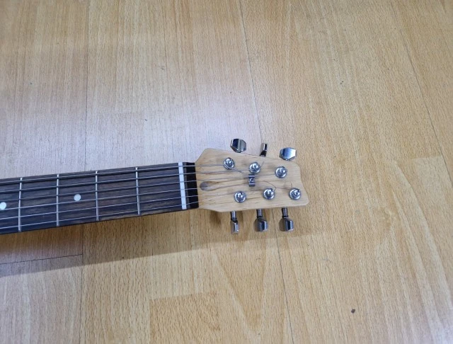 Squier travel guitar