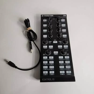 Traktor X1 mk1 controller