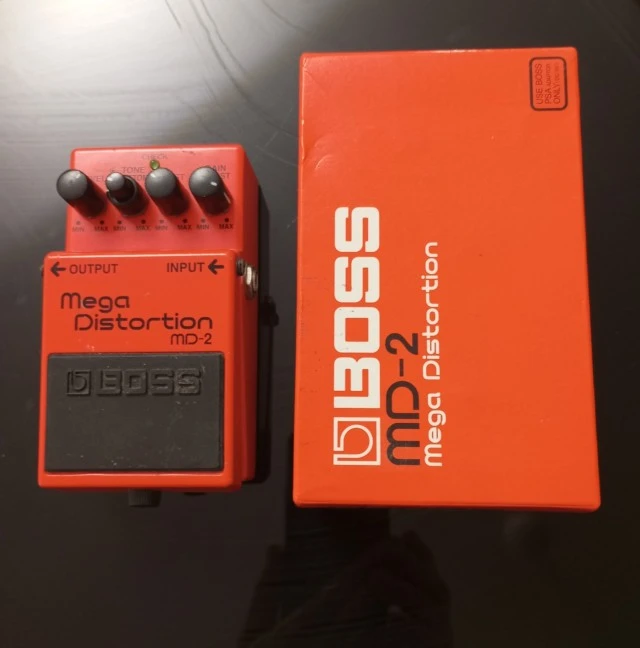 BOSS MEGA DISTORTION MD-2