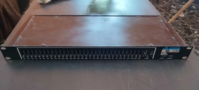 Alesis s-31q 31 band graphic EQ rack 1988
