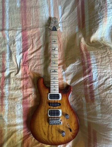 PRS SE SWAMP ASH SPECIAL ,VINTAGE SUNBURST COLOR