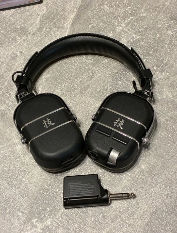 Boss Waza Air Headphones 200€