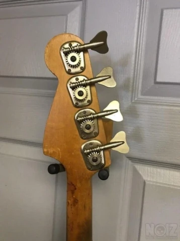 1972 Fender Musicmaster Shortscale Bass