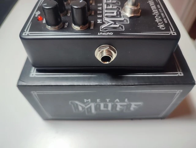 Nano Metal Muff