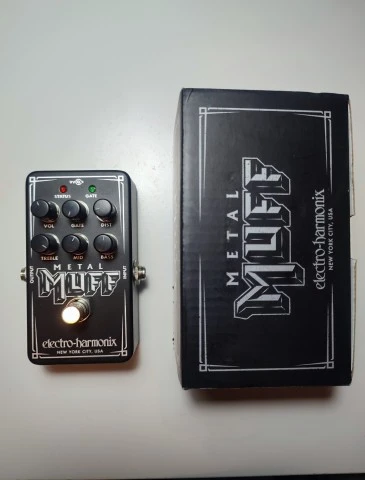 Nano Metal Muff