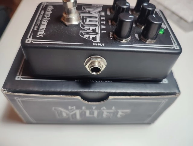 Nano Metal Muff