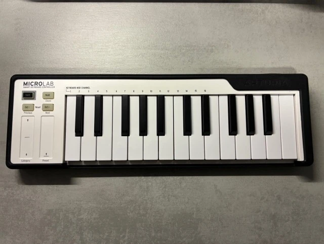 Arturia Microlab