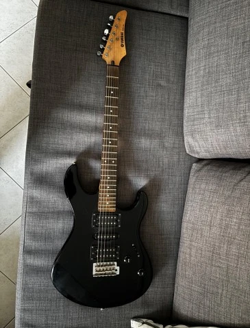 Yamaha ERG 121