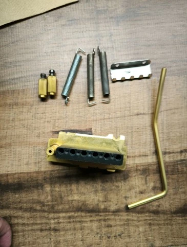 Gotoh Wilkinson VS100N Gold Tremolo made in japan 